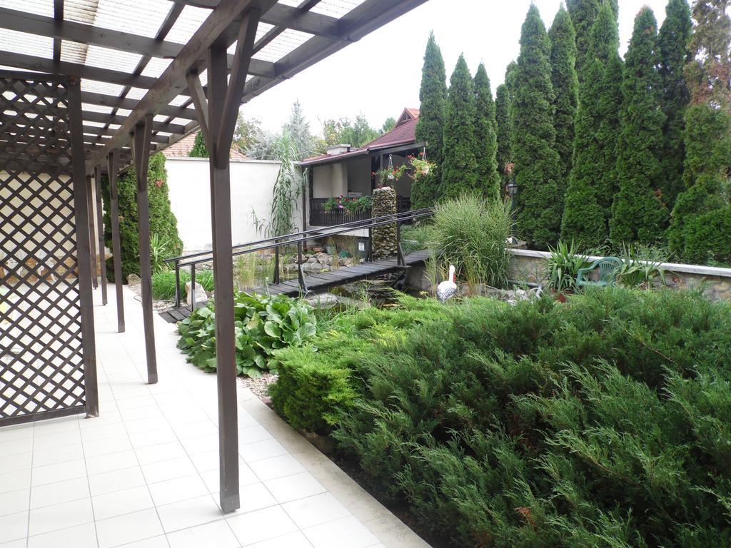 Agi Panzio Obuda Bed and Breakfast Βουδαπέστη Εξωτερικό φωτογραφία